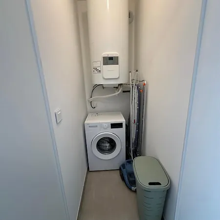 Suarina Apartment *